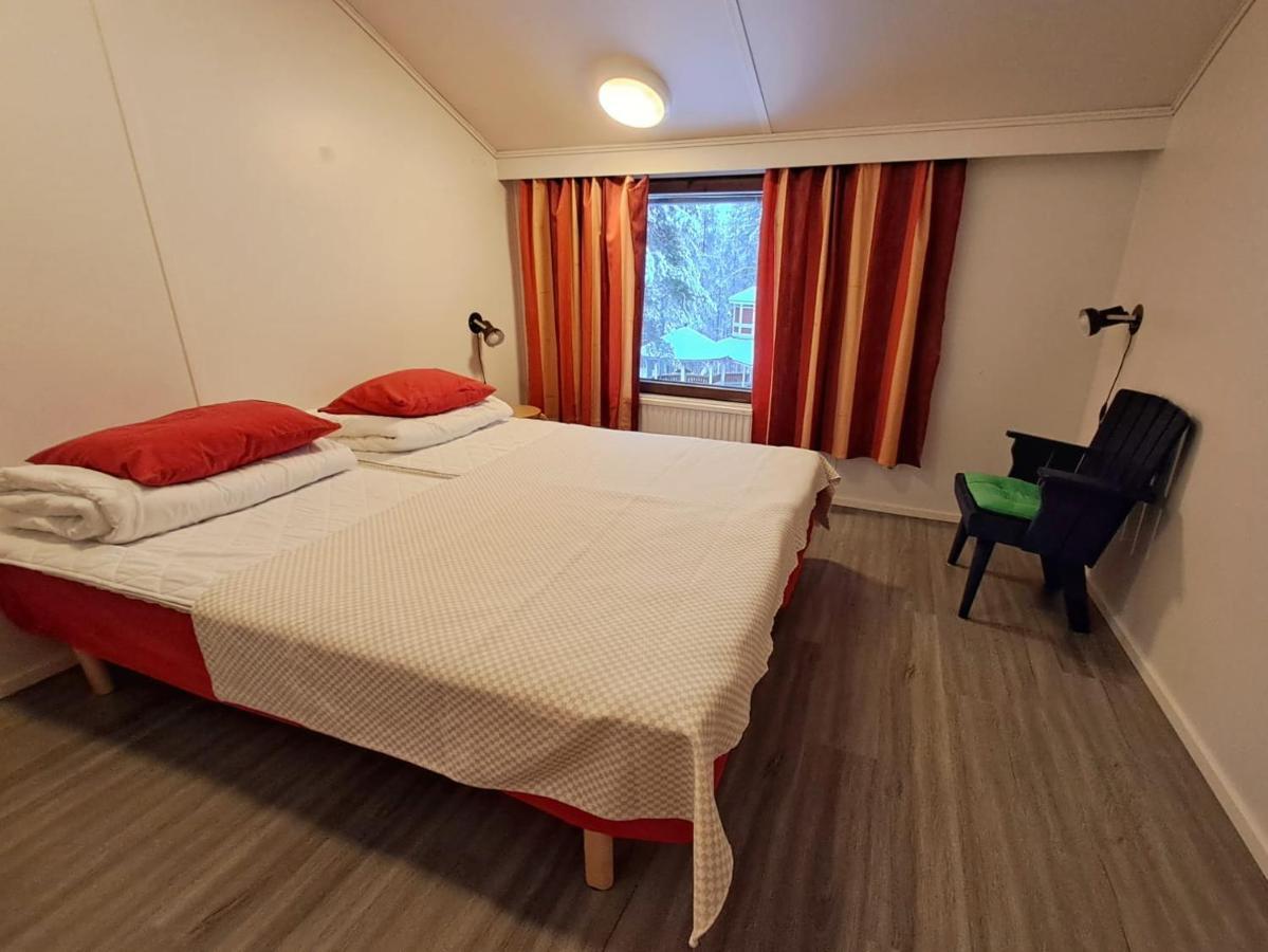Kuerkievari Kuerhostel Akaslompolo Luaran gambar