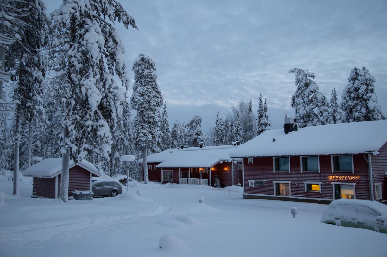Kuerkievari Kuerhostel Akaslompolo Luaran gambar