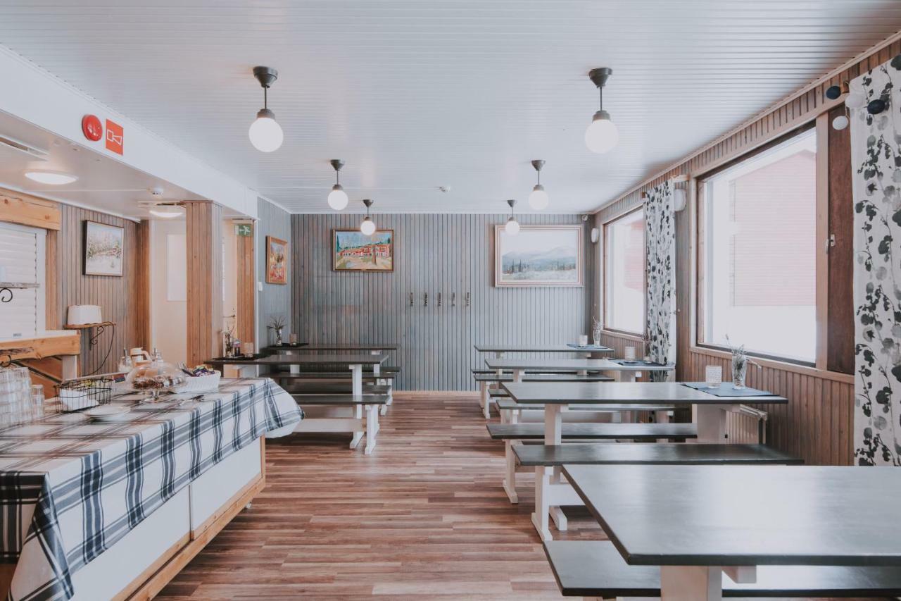 Kuerkievari Kuerhostel Akaslompolo Luaran gambar